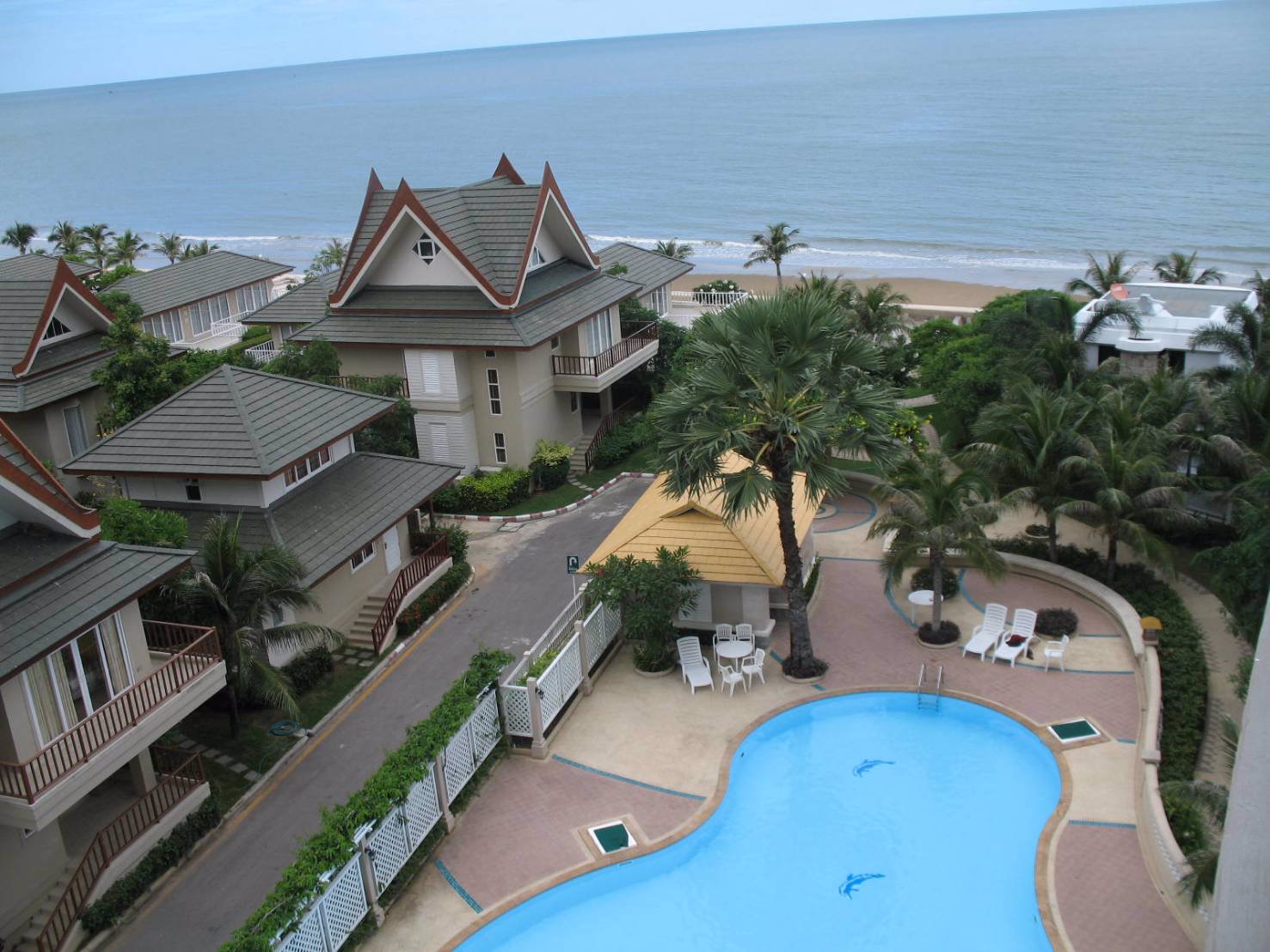 ขายคอนโด-baan-ruenrom-บ้านรื่นรมย์-ชะอำ-เพชรบุรี-ติดชายหาด