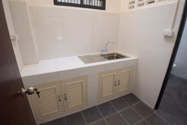 ให้เช่าอาคารพาณิชย์-3-ชั้น-ใกล้btsสะพานควาย-เหมาะทำโฮลเทลและออฟฟิศ