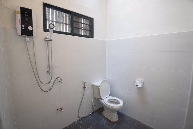 ให้เช่าอาคารพาณิชย์-3-ชั้น-ใกล้btsสะพานควาย-เหมาะทำโฮลเทลและออฟฟิศ