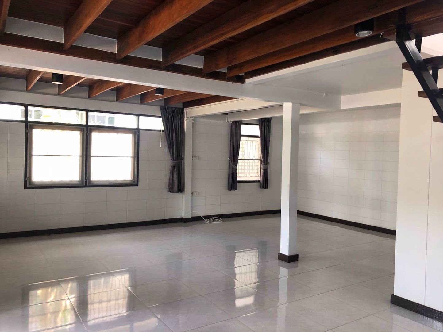 ให้เช่าบ้านเดี่ยว2ชั้นหมู่บ้านเสรี1ซอย7ใกล้มหาลัยรามคำแหงใกล้the-nine