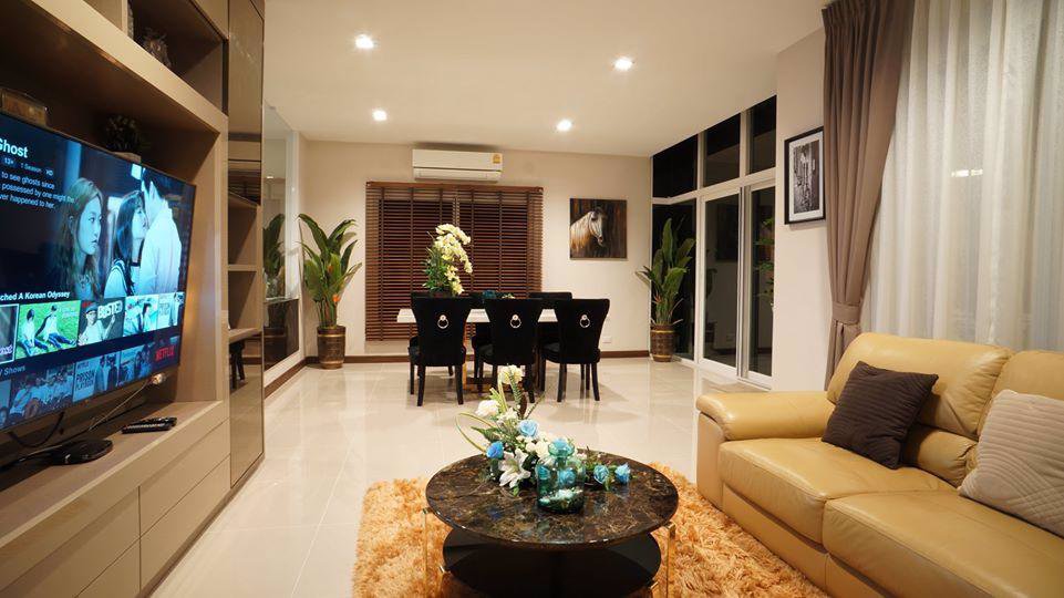 ให้เช่าบ้านเดี่ยวใกล้mega-บางนาหมู่บ้านลัดดารมย์บางนากม-7ตกแต่งพร้อมอยู่