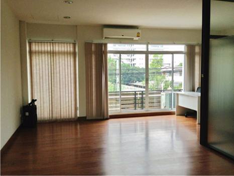 ให้เช่าทาวน์โฮม4-ชั้น-นาคนิวาสซอย10-ลาดพร้าว-71-ใกล้-ธกรุงเทพ-หลังมุม-ใกล้รถไฟฟ้าสายสีเหลืองสถานี