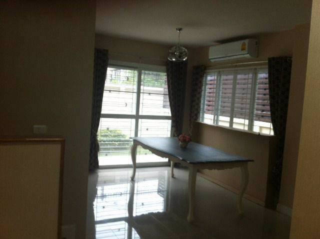 ให้เช่าบ้านเดี่ยวใกล้mrtไทรม้าบ้านหลังมุม