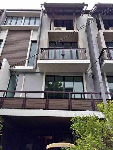 ให้เช่าทาวน์โฮม4ชั้นอารียาแมนดารีนาสุขุมวิท-77ทำออฟฟิศจดทะเบียนได้