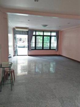 ให้เช่าทาวน์โฮม-3ชั้น-ซอยลาดพร้าว69-บ้านรีโนเวทใหม่-ใกล้เลียบด่วน-ใกล้บิ๊กซีลาดพร้าว