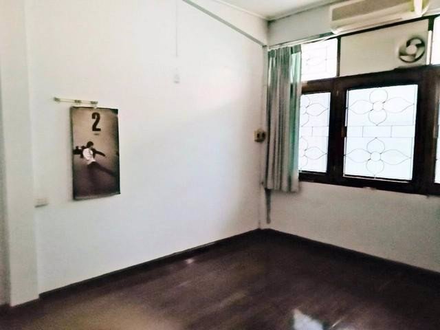 ให้เช่าทาวน์เฮ้าส์2ชั้นซอยสุขุมวิท85-ใกล้-bts-อ่อนนุชติดห้างcentury