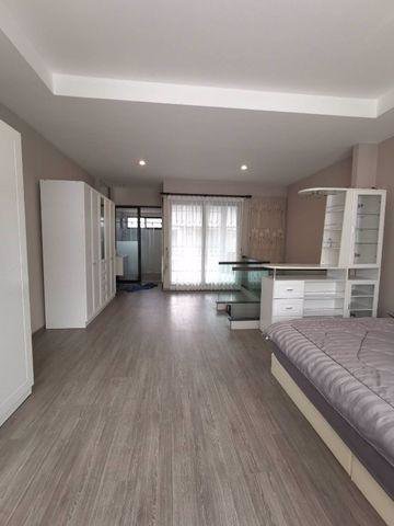 ให้เช่าทาวน์โฮม3ชั้นใกล้เลียบด่วนถนนสุคนธสวัสดิ์