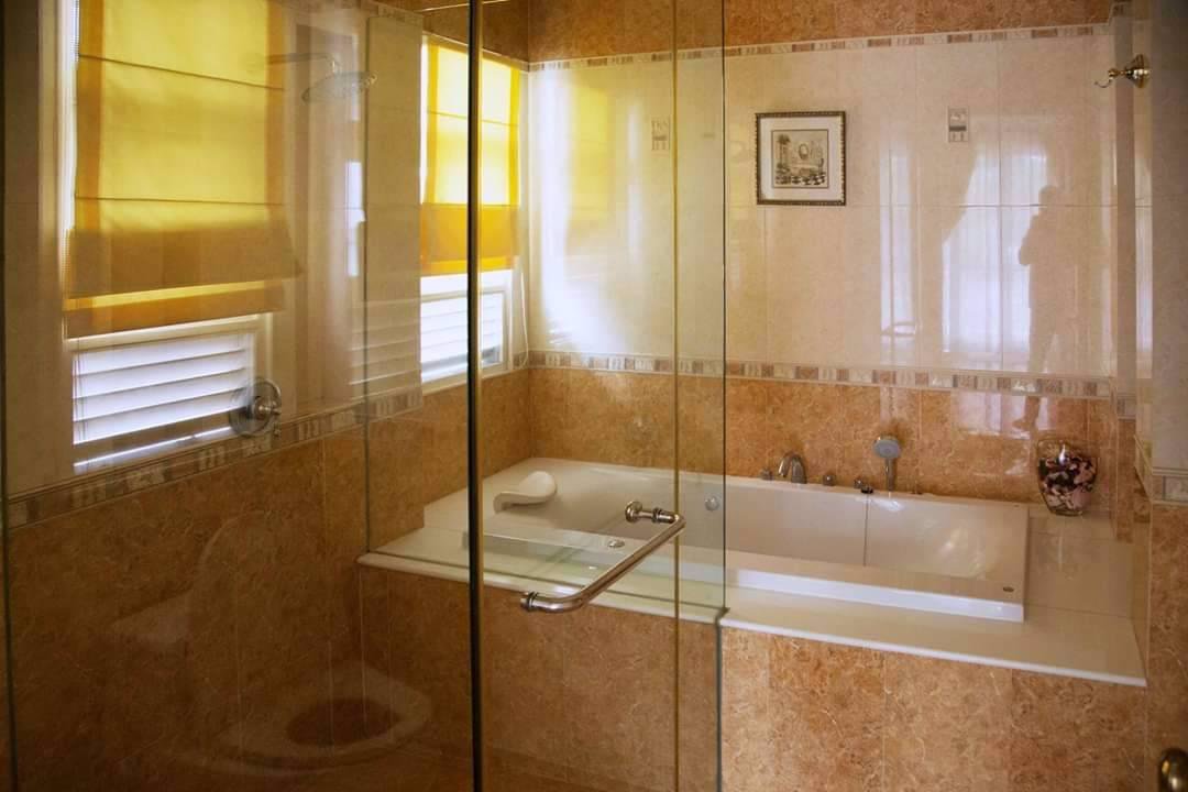 ให้เช่าบ้านเดี่ยว2ชั้นซอยสุขุมวิท33พร้อมสระว่ายน้ำส่วนตัว-ใกล้btsพร้อมพงษ์