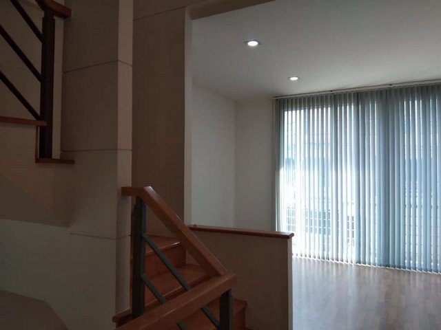 ให้เช่าทาวน์โฮม3-ชั้น-ซอยลาดพร้าว21-ใกล้mrtลาดพร้าว-อยู่ตรงข้ามลุมพินีไนท์พลาซ่า