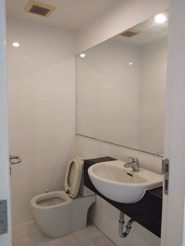 ให้เช่าทาวน์โฮม3-ชั้น-ซอยลาดพร้าว21-ใกล้mrtลาดพร้าว-อยู่ตรงข้ามลุมพินีไนท์พลาซ่า