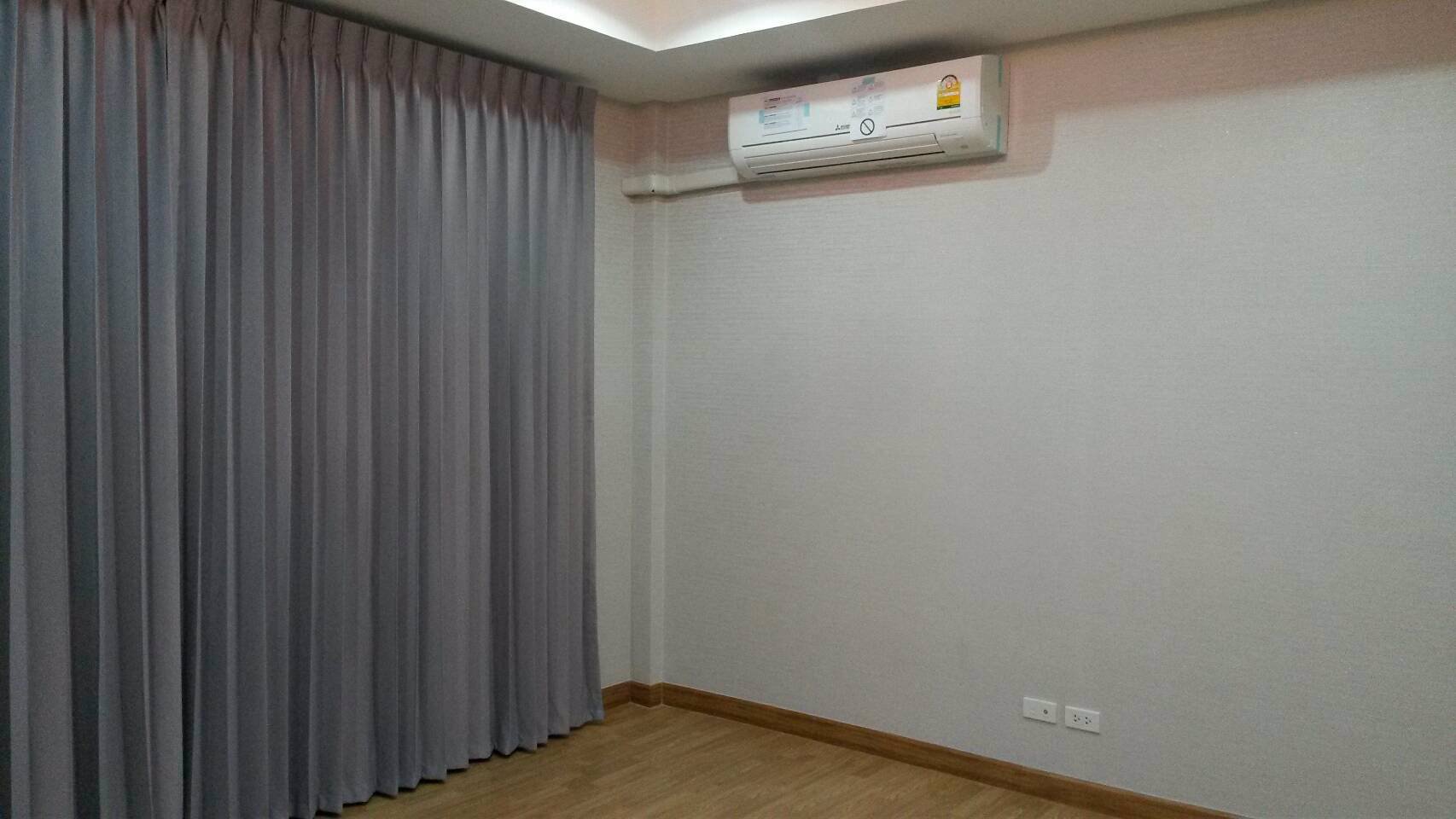 ให้เช่าทาวน์โฮม-3ชั้นลาดพร้าว110-ย่านทาวน์อินทาวน์เหมาะสำหรับอยู่อาศัย