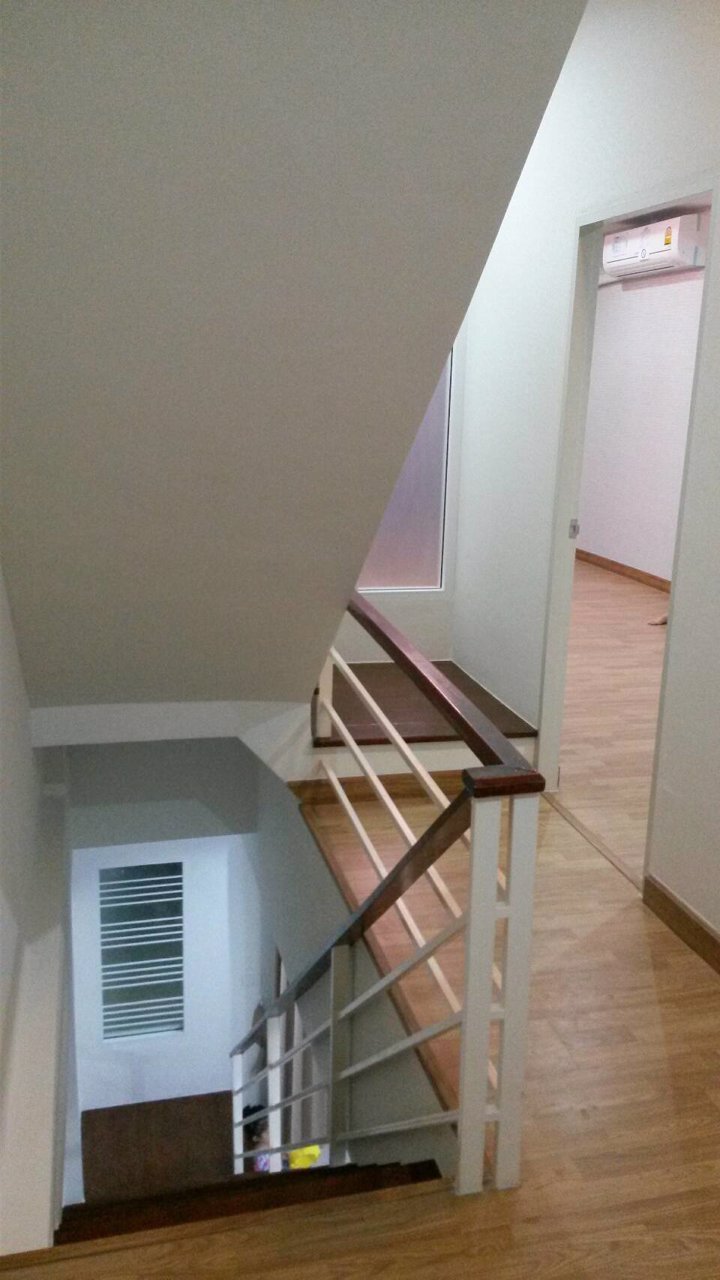 ให้เช่าทาวน์โฮม-3ชั้นลาดพร้าว110-ย่านทาวน์อินทาวน์เหมาะสำหรับอยู่อาศัย