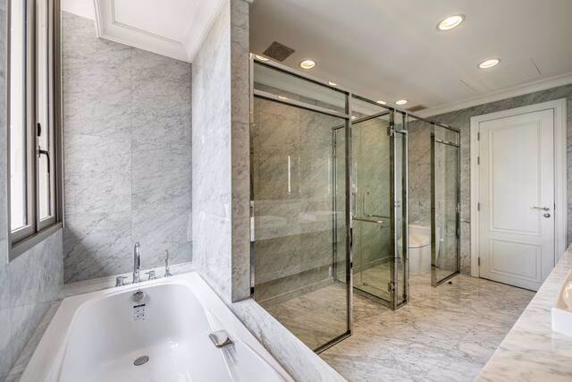 ให้เช่าทาวน์โฮมใกล้btsพร้อมพงษ์และbtsทองหล่อพร้อมสระว่ายน้ำส่วนตัวและลิฟท์