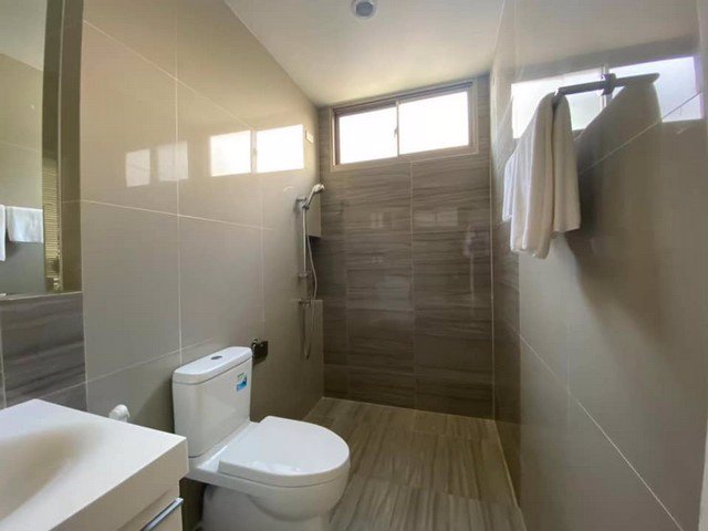 ให้เช่าบ้านเดี่ยว2ชั้นถนนพระราม-9-ติดห้าง-the-nine-เฟอร์นิเจอร์ครบ-พร้อมเข้าอยู่