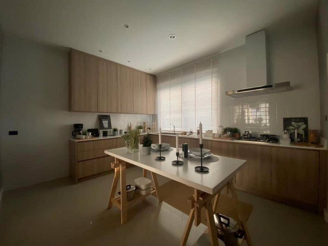 ให้เช่าบ้านเดี่ยว2ชั้นถนนพระราม-9-ติดห้าง-the-nine-เฟอร์นิเจอร์ครบ-พร้อมเข้าอยู่