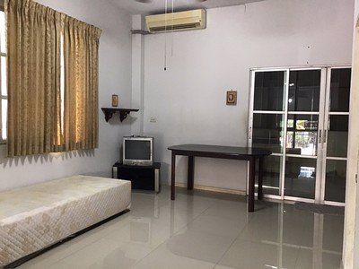 ให้เช่าทาวน์โฮม-3-ชั้น-หลังมุม-บ้านกลางเมือง-โชคชัย-4-ใกล้กองบังคับการปราบปราม