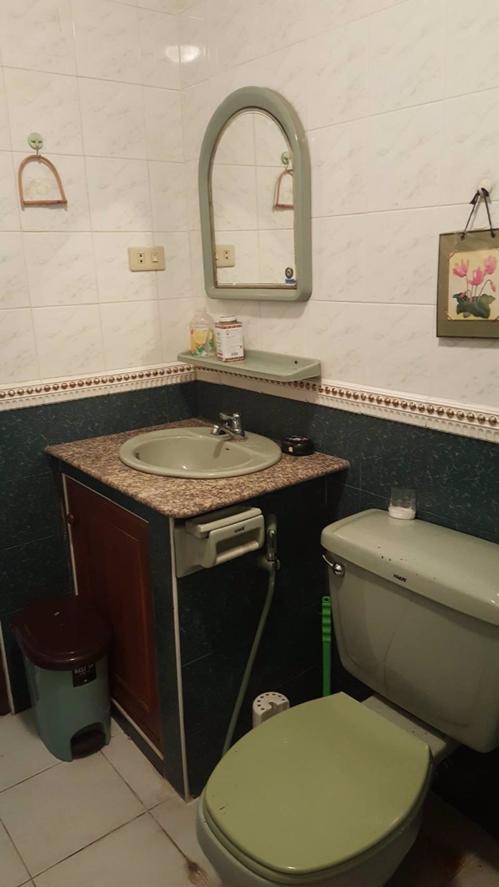 ให้เช่าทาวเฮาส์-2-ชั้น-พร้อมเฟอร์นิเจอร์เข้าอยู่ได้เลย-หมู่บ้านวัฒนา-ซอยสาธุประดิษฐ์15-ใจกลางเมือง