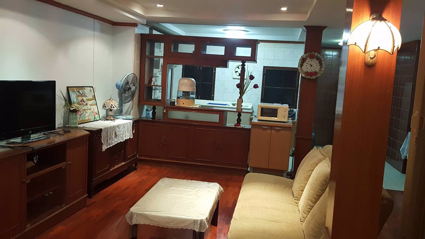 ให้เช่าทาวเฮาส์-2-ชั้น-พร้อมเฟอร์นิเจอร์เข้าอยู่ได้เลย-หมู่บ้านวัฒนา-ซอยสาธุประดิษฐ์15-ใจกลางเมือง