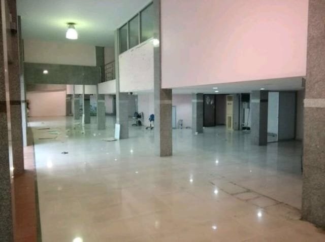 ให้เช่าอาคารพาณิชย์-5-คูหา-5-ชั้น-ติดถนนลาดพร้าว-ใกล้เดอะมอลล์บางกะปิ-เหมาะสำหรับทำโชว์รูมหรือคลีนิค