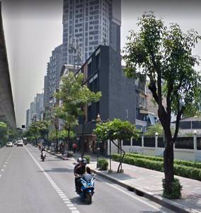 ให้เช่าอาคารพาณิชย์-3-ชั้นครึ่ง-ติดถนนสุขุมวิท-ใกล้-bts-ทองหล่อ-เหมาะทำธุรกิจ