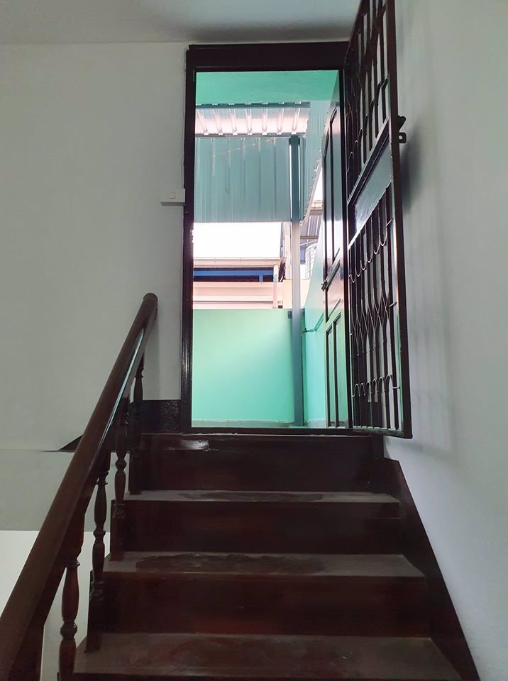 ให้เช่าทาวน์โฮม-3-ชั้น-เล่นระดับ-รีโนเวทใหม่-พระราม-9-ใกล้show-dc