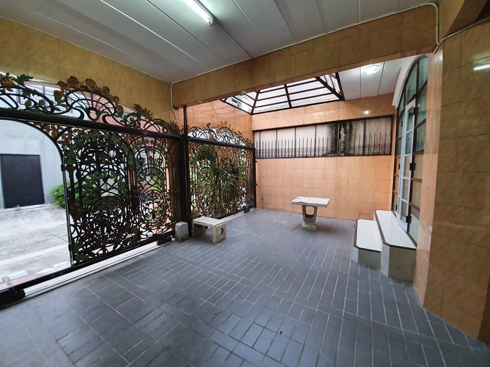 ให้เช่าทาวน์โฮม-3-ชั้น-เล่นระดับ-รีโนเวทใหม่-พระราม-9-ใกล้show-dc