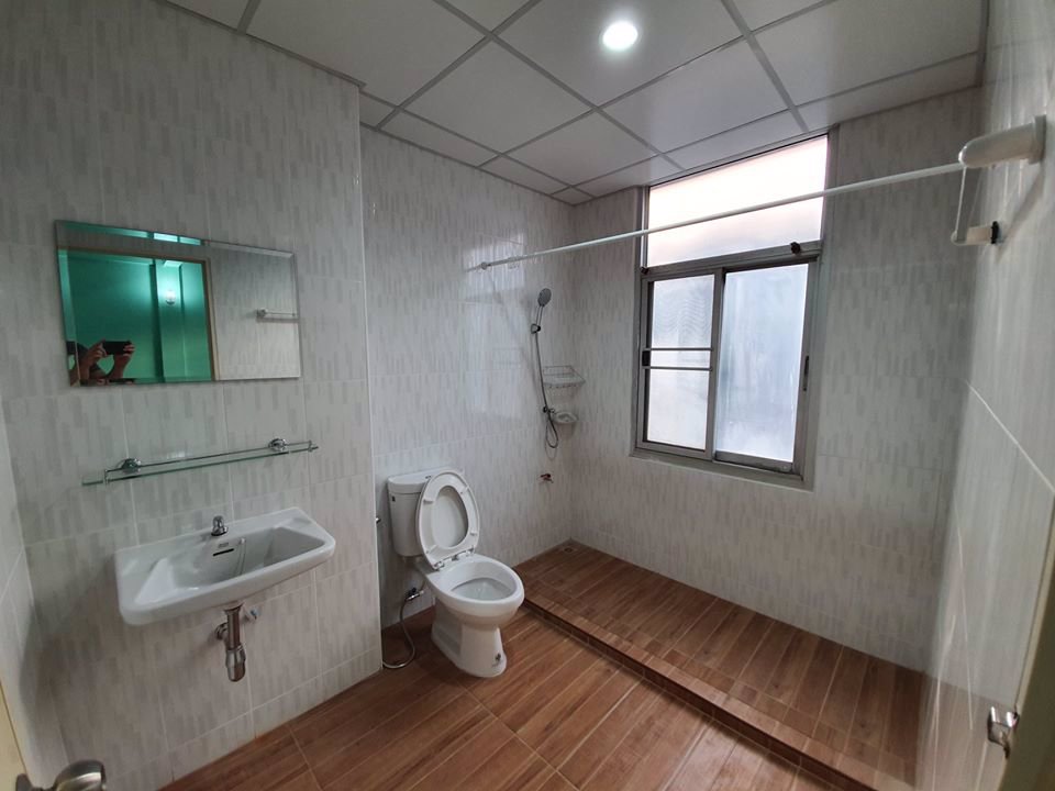 ให้เช่าทาวน์โฮม-3-ชั้น-เล่นระดับ-รีโนเวทใหม่-พระราม-9-ใกล้show-dc