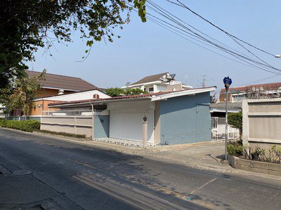 ให้เช่าบ้านเดี่ยวชั้นเดียว-รีโนเวทใหม่พร้อมอยู่-ย่านนาคนิวาส-ใกล้สำนักงานเขตลาดพร้าว