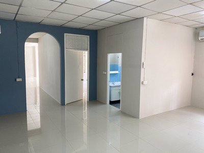 ให้เช่าบ้านเดี่ยวชั้นเดียว-รีโนเวทใหม่พร้อมอยู่-ย่านนาคนิวาส-ใกล้สำนักงานเขตลาดพร้าว