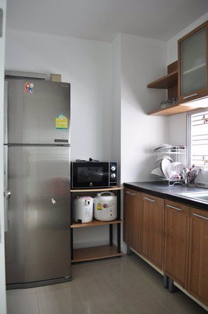 ให้เช่าทาวน์โฮม-3-ชั้น-ซอยลาดพร้าว101-รีโนเวทใหม่-หมู่บ้านทาวน์พลัส-พร้อมเฟอร์นิเจอร์