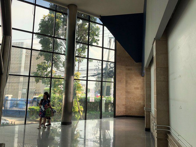 ให้เช่าออฟฟิศสำนักงาน-4-ชั้น-พร้อมโกดังเก็บสินค้า-ขนาด-700-ตารางวา-ติดถนนกรุงเทพกรีฑา-7