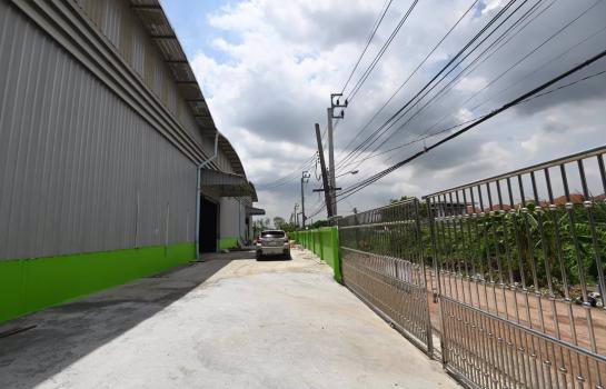 ให้เช่าโกดังพร้อมสำนักงาน-ขนาด-2448-ตรม-ย่านร่มเกล้า-ใกล้สนามบินสุวรรณภูมิ