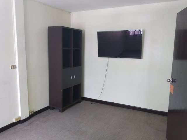 ให้เช่าทาวน์โฮม-3-ชั้น-เล่นระดับ-ย่านลาดพร้าว-ใกล้รพลาดพร้าว