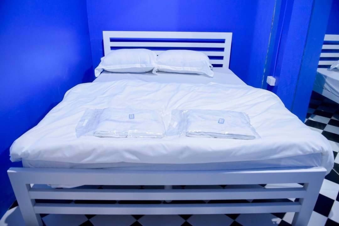 ด่วน-เซ้งโฮลเทลพร้อมร้านอาหารย่านถนนข้าวสาร-สภาพพร้อมดำเนินกิจการทันที