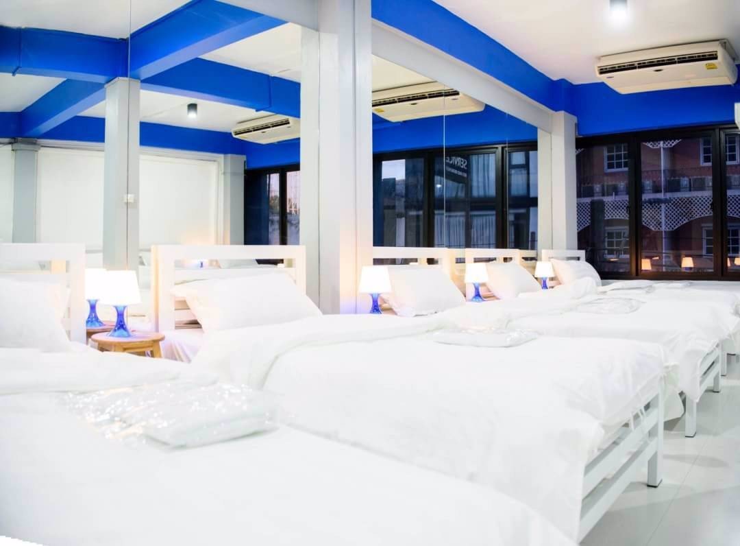 ด่วน-เซ้งโฮลเทลพร้อมร้านอาหารย่านถนนข้าวสาร-สภาพพร้อมดำเนินกิจการทันที