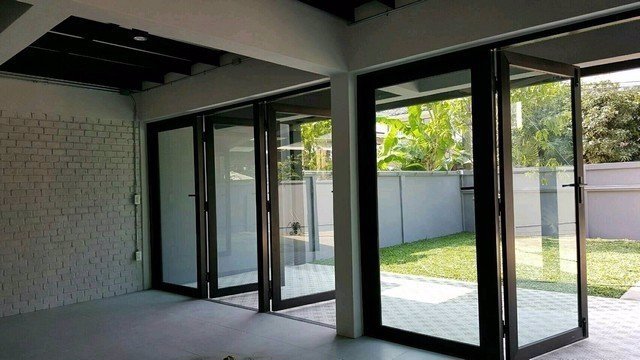 ให้เช่าบ้านเดี่ยว-2-ชั้น-มีพื้นที่-ย่านโชคชัย-4-เหมาะทำโฮมออฟฟิศหรือพักอาศัย