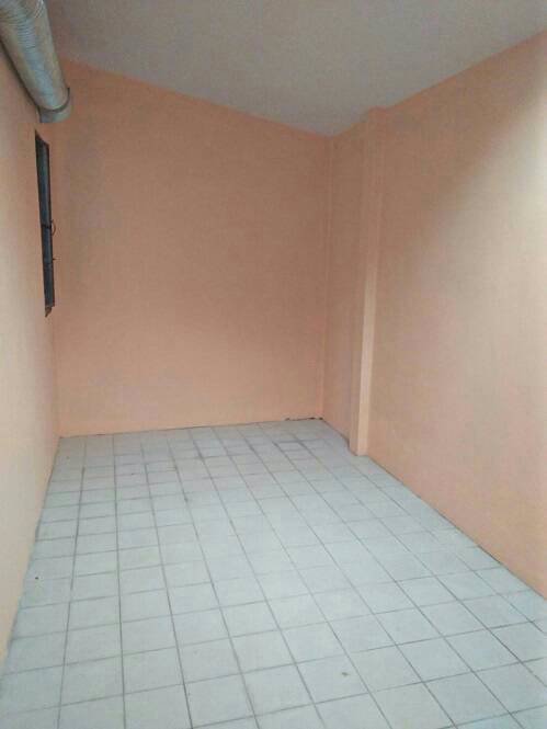 ให้เช่าทาวน์โฮม-3-ชั้น-หลังมุม-ใกล้บิ๊กซีลาดพร้าว-พร้อมเฟอร์นิเจอร์และเครื่องใช้ไฟฟ้าบางส่วน