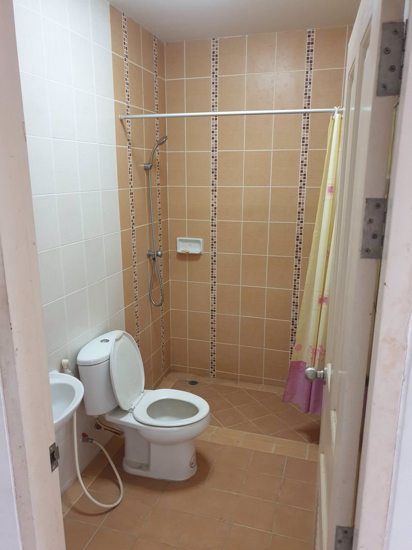 ให้เช่าทาวน์โฮม-3-ชั้น-ใกล้ตลาดปัฐวิกรณ์-หมู่บ้านปริญลักษณ์-อินทรารักษ์-เหมาะทำโฮมออฟฟิศ