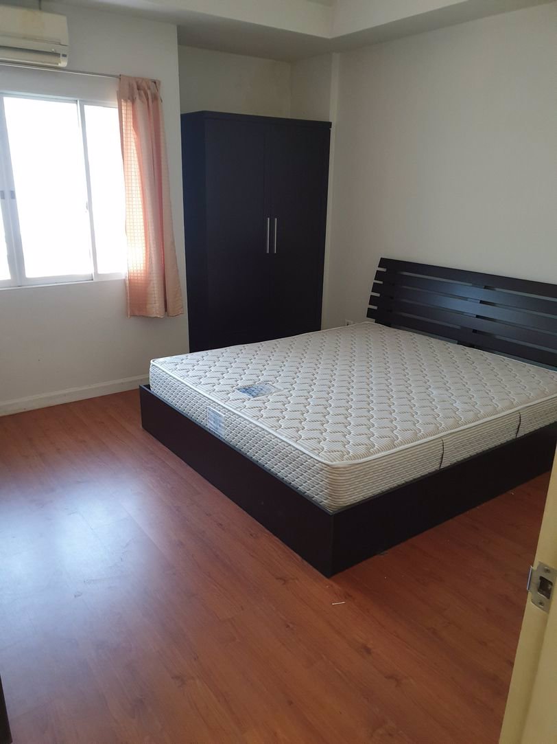 ให้เช่าทาวน์โฮม-3-ชั้น-ใกล้ตลาดปัฐวิกรณ์-หมู่บ้านปริญลักษณ์-อินทรารักษ์-เหมาะทำโฮมออฟฟิศ