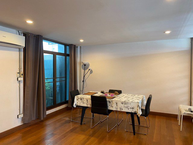 ให้เช่าทาวน์โฮมในซอยสุขุมวิท-67-ใกล้สถานี-bts-พระโขนงเพียง-100เมตร-เหมาะทำโฮสเทล