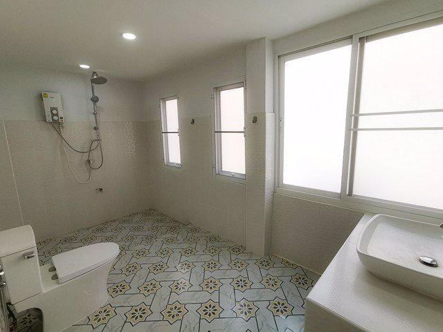 ให้เช่าทาวน์โฮม-3-ชั้น-หลังมุม-ย่านสาธุประดิษฐ์-ใกล้-central-พระราม3