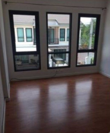 ให้เช่าทาวน์โฮม-2-ชั้น-ใกล้เดอะไนน์-โครงการไทม์โฮม-พระราม-9