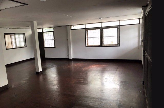 ให้เช่าบ้านเดี่ยว-2-ชั้น-หมู่บ้านเสรี-หลังเดอะไนน์-พระรามเก้า-รีโนเวทใหม่