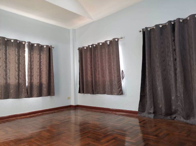 ให้เช่าทาวน์โฮม-3-ชั้น-ปริญญลักษณ์-พร้อมบ้านน๊อคดาวน์1-หลัง-ซอยนวมินทร์-111