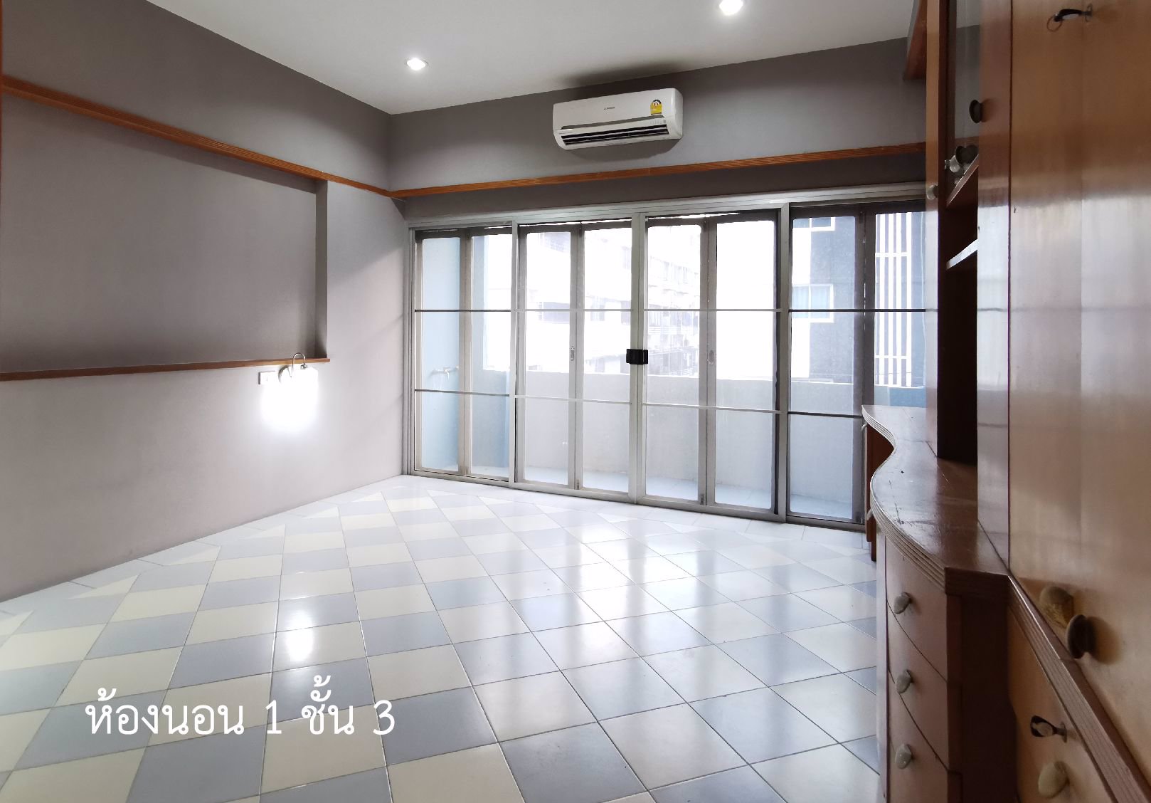 ขายอาคารพาณิชย์-ตรงข้ามมหาวิทยาลัยรามคำแหง2-บางนา-ตราดกม8