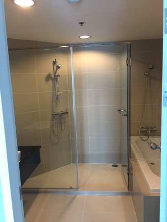 rent-belle-grand-rama9-condo-2bedrooms-with-fully-furnished-located-walking-distance-to-mrt-rama9