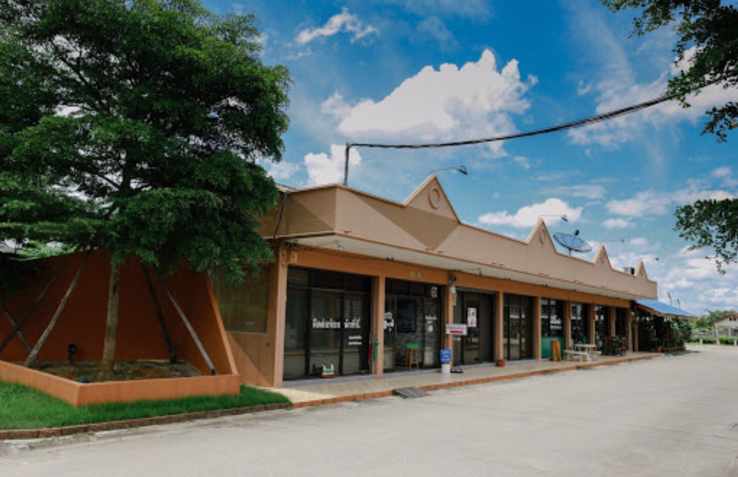 ขายธุรกิจโรงแรมราคาถูกเชียงราย-พร้อมสิ่งปลูกสร้างและเฟอร์นิเจอร์สิ่งอำนวยความสะดวกทุกอย่าง