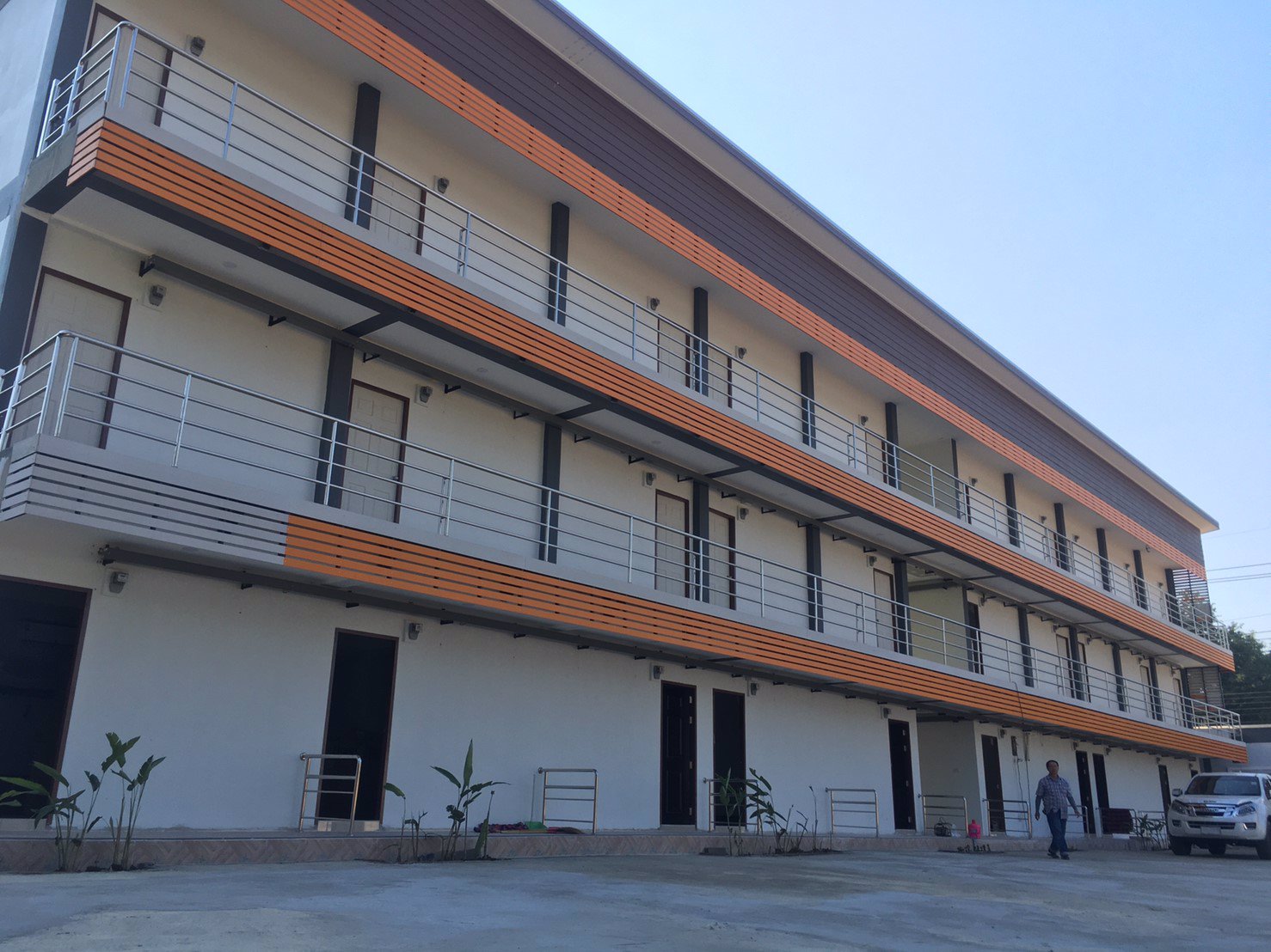 ขายโรงแรมสร้างใหม่เชียงราย-จำนวน-30-ห้อง-ทำเลดีมาก-ตรงข้ามวัดร่องขุ่น