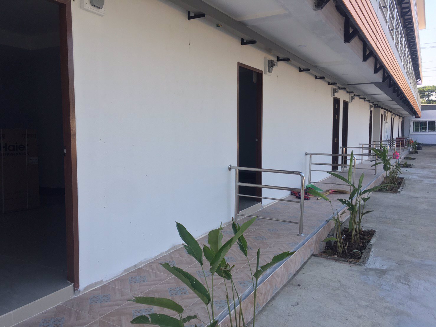 ขายโรงแรมสร้างใหม่เชียงราย-จำนวน-30-ห้อง-ทำเลดีมาก-ตรงข้ามวัดร่องขุ่น