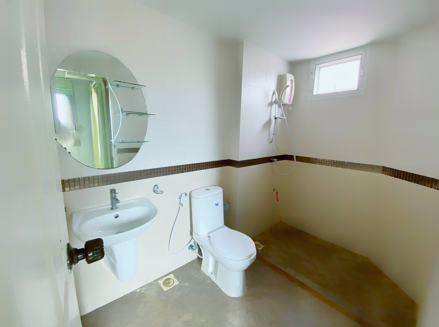 condo-ให้เช่า-ย่านสะพานใหม่-มีสถานีรถไฟฟ้า-สถานีสายหยุด-สายสีเขียว